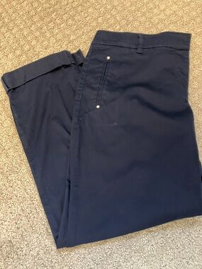 White House Black Market Navy Cropped Ankle Pants